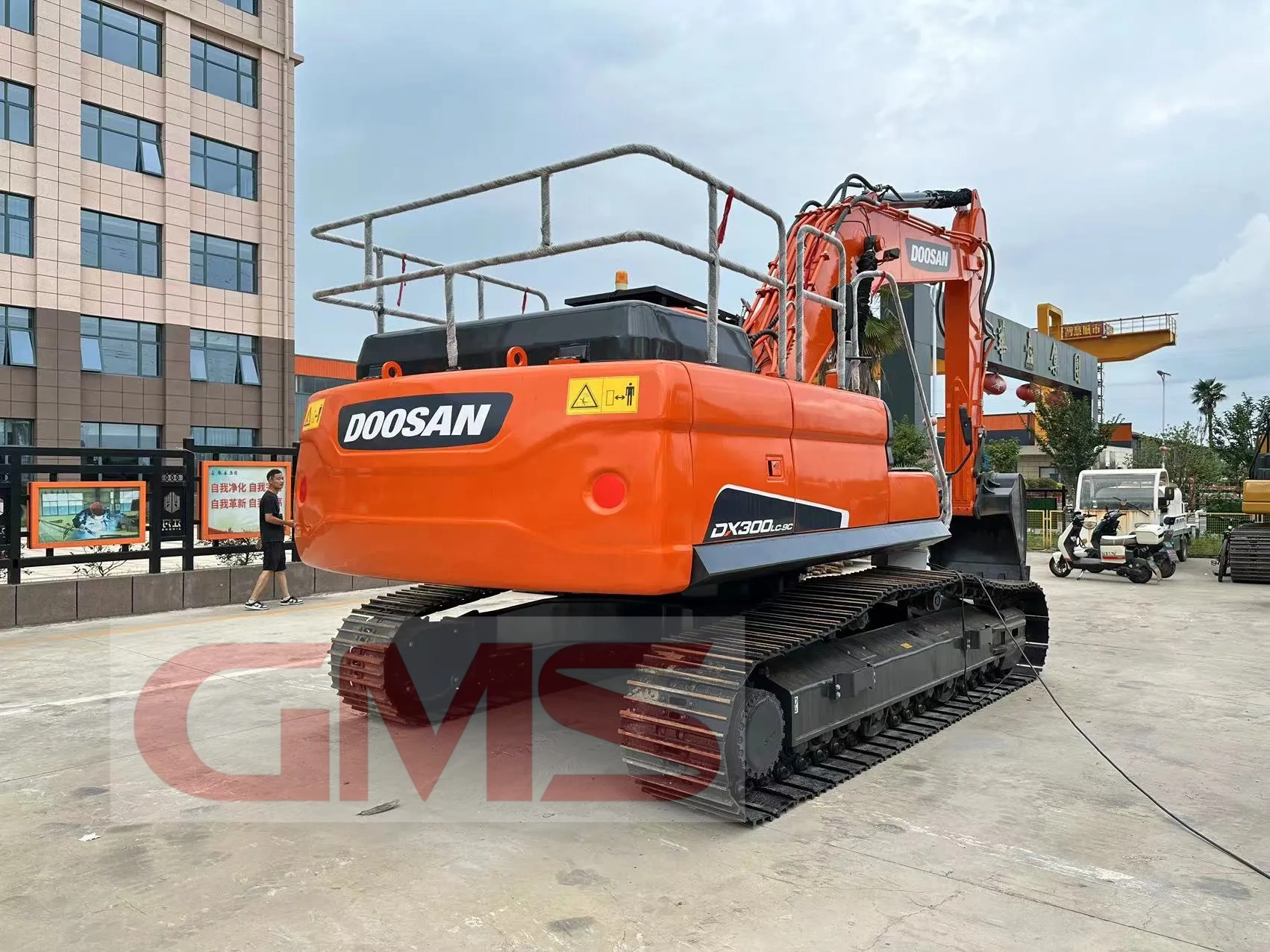 DX300LC